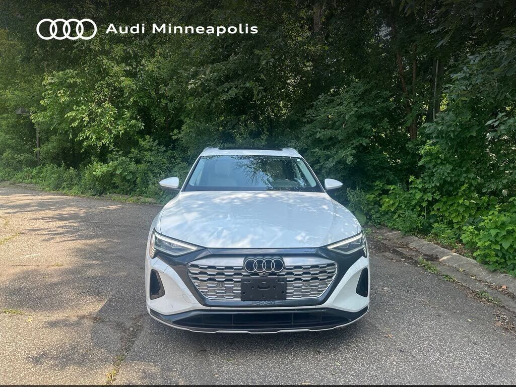 2024 Audi Q8