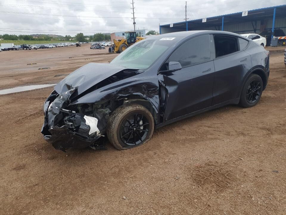 2026 TESLA Model Y