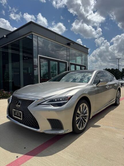 2022 LEXUS LS