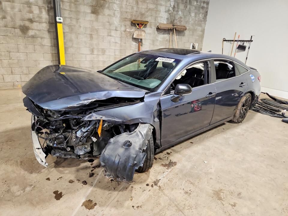 2019 TOYOTA Avalon