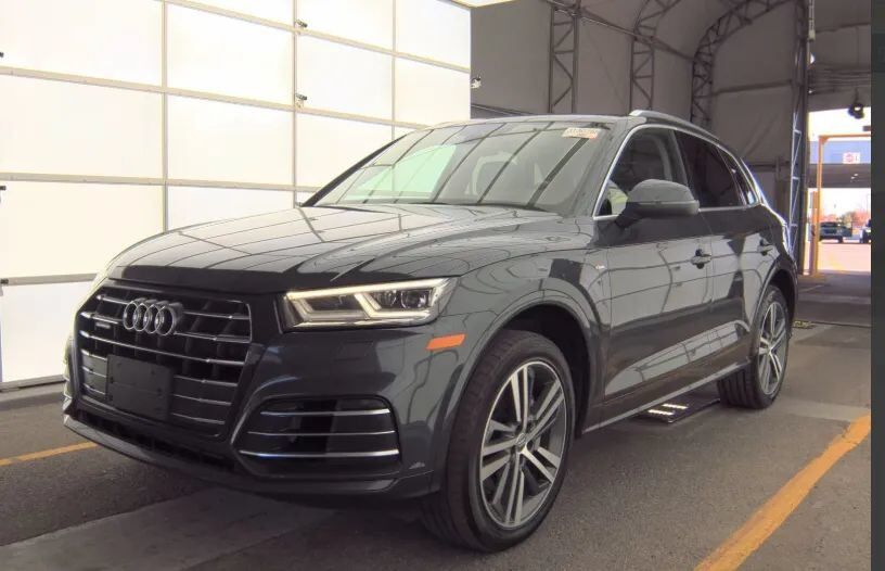 2020 AUDI Q5 e