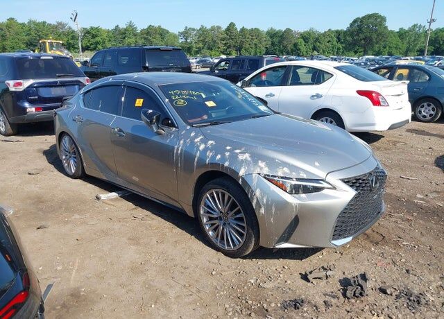 2022 LEXUS IS