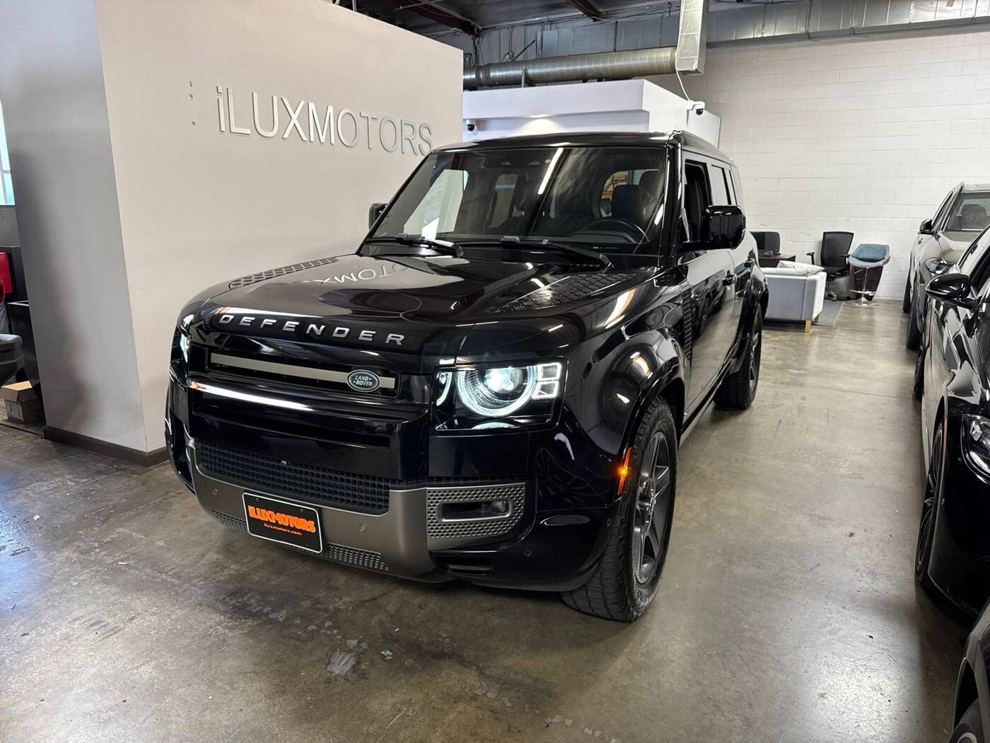 2021 LAND ROVER Defender