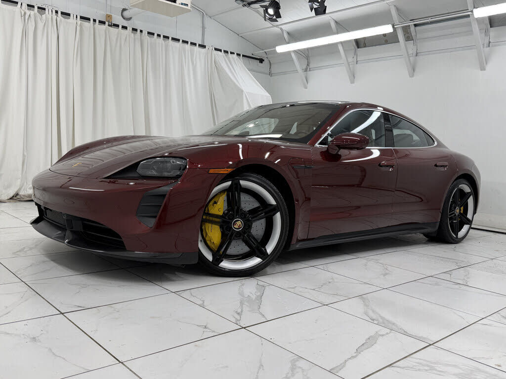 2021 PORSCHE Taycan