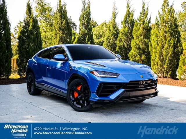 2024 LAMBORGHINI URUS