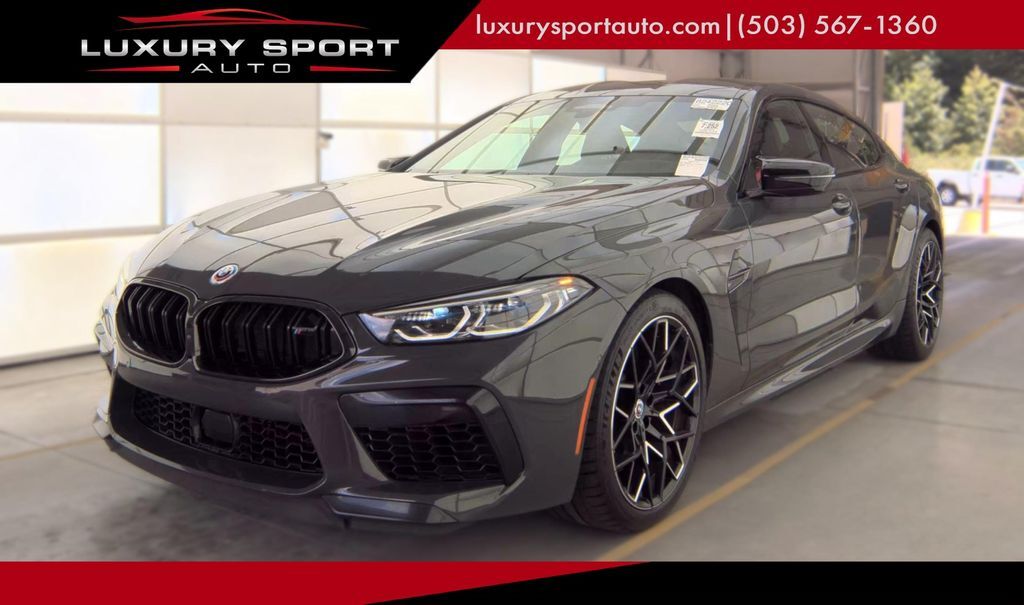2023 BMW M8