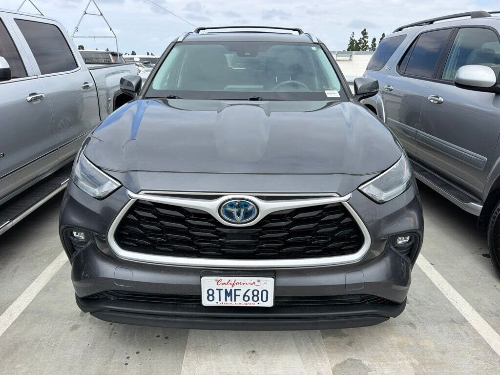 2021 TOYOTA Highlander