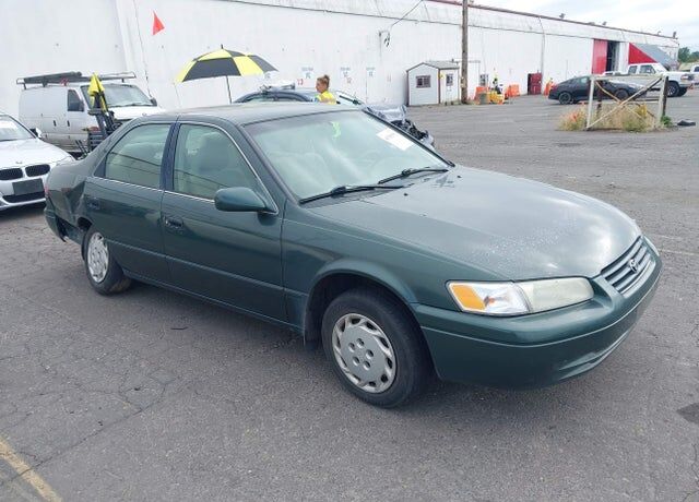 1999 TOYOTA Camry