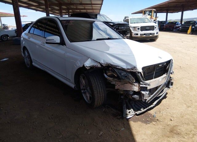 2014 MERCEDES-BENZ C-Class