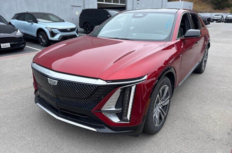 2024 CADILLAC Lyriq