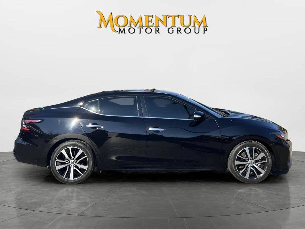 2022 NISSAN Maxima
