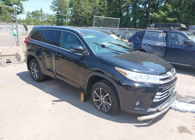 2017 TOYOTA Highlander