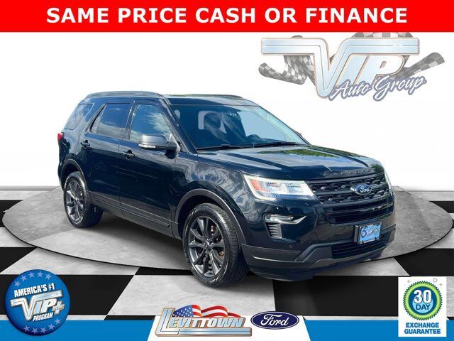 2018 FORD Explorer