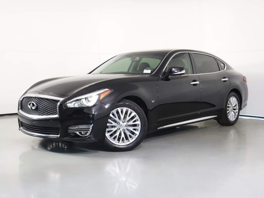 2015 INFINITI Q70L