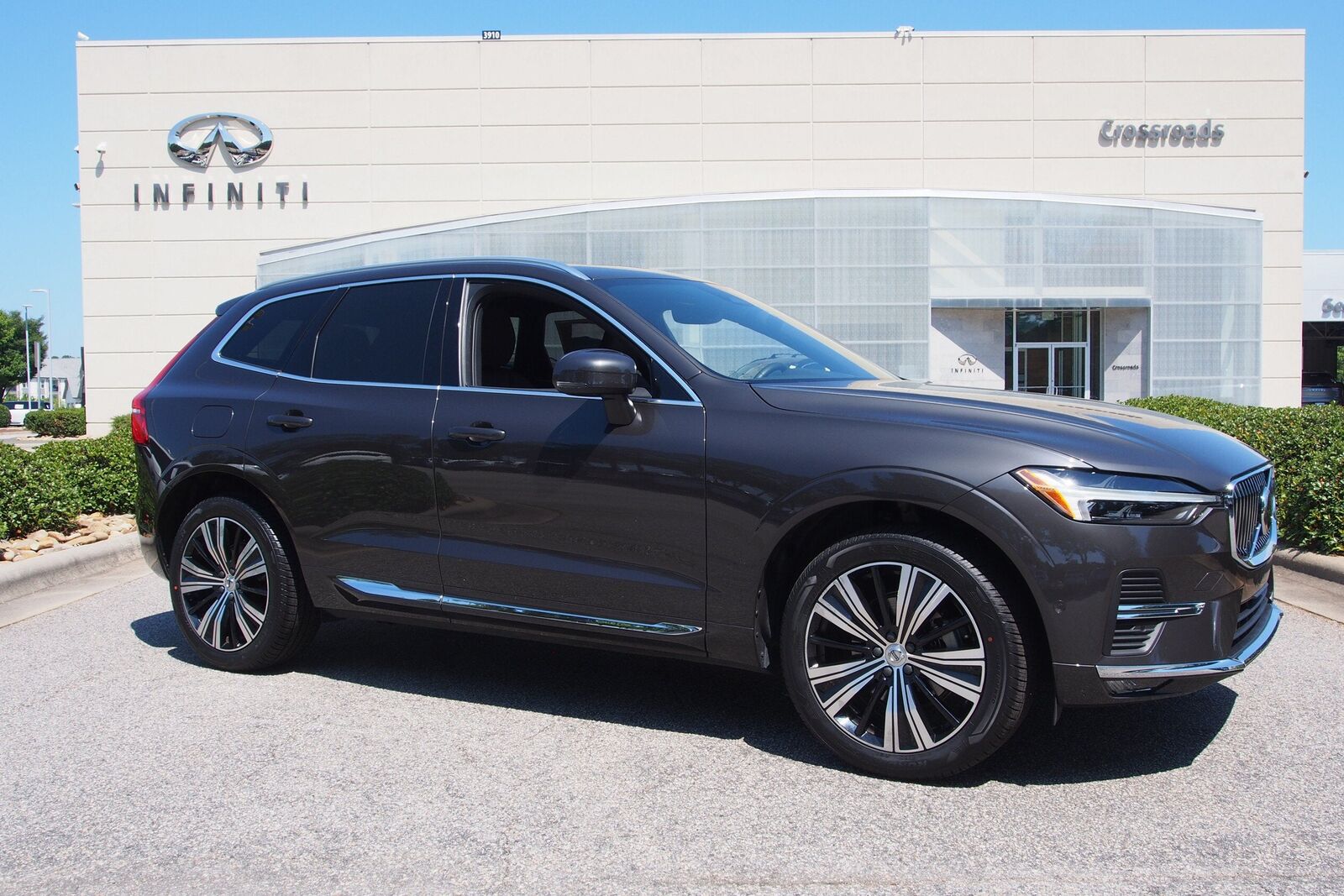 2023 VOLVO XC60