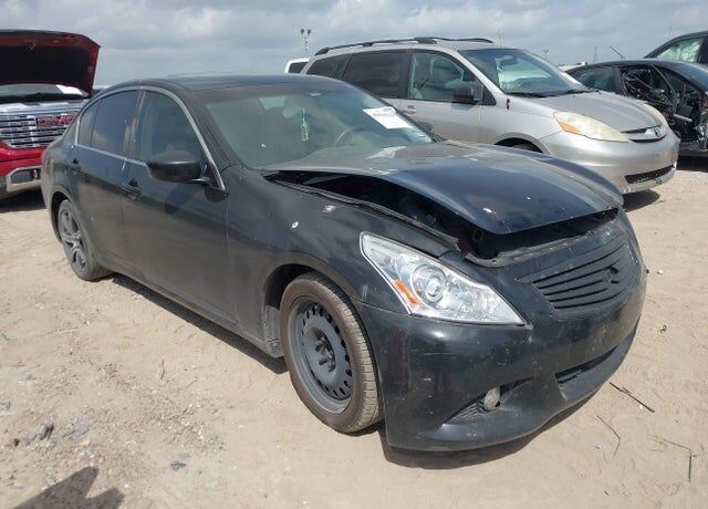 2013 INFINITI G37