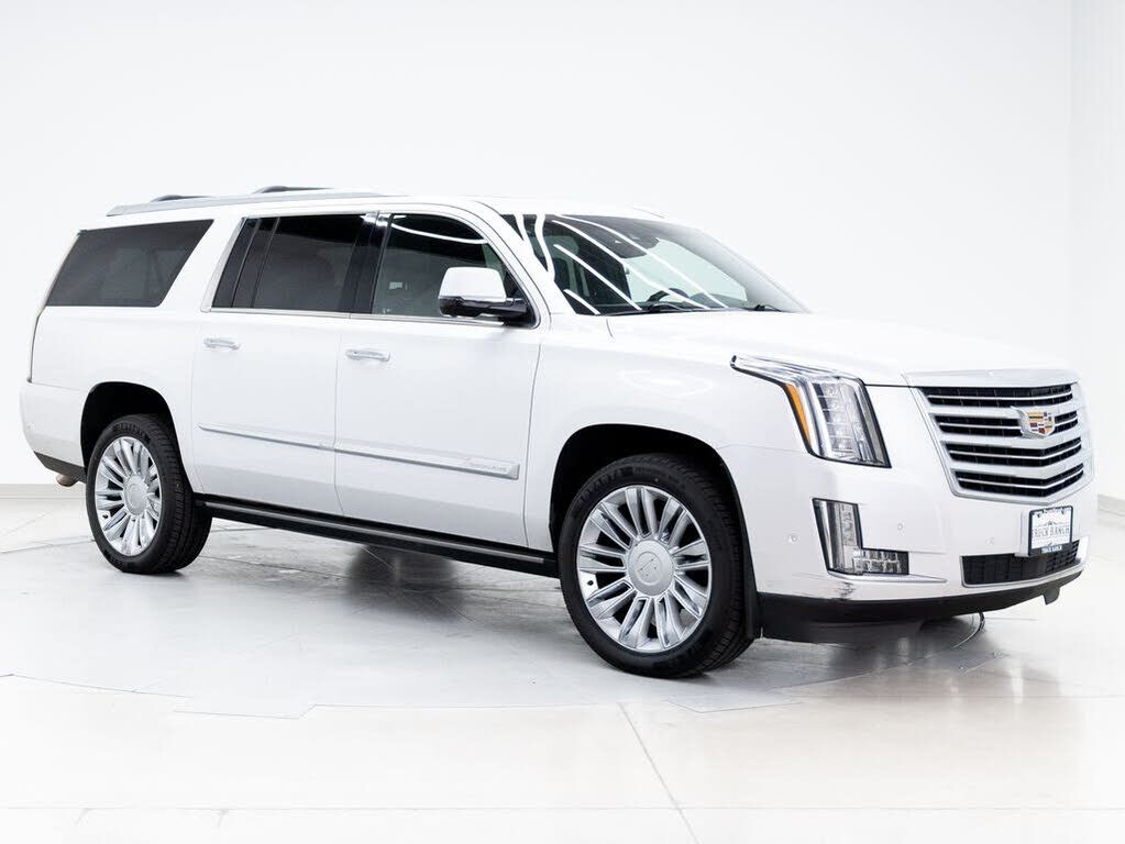 2017 CADILLAC Escalade ESV