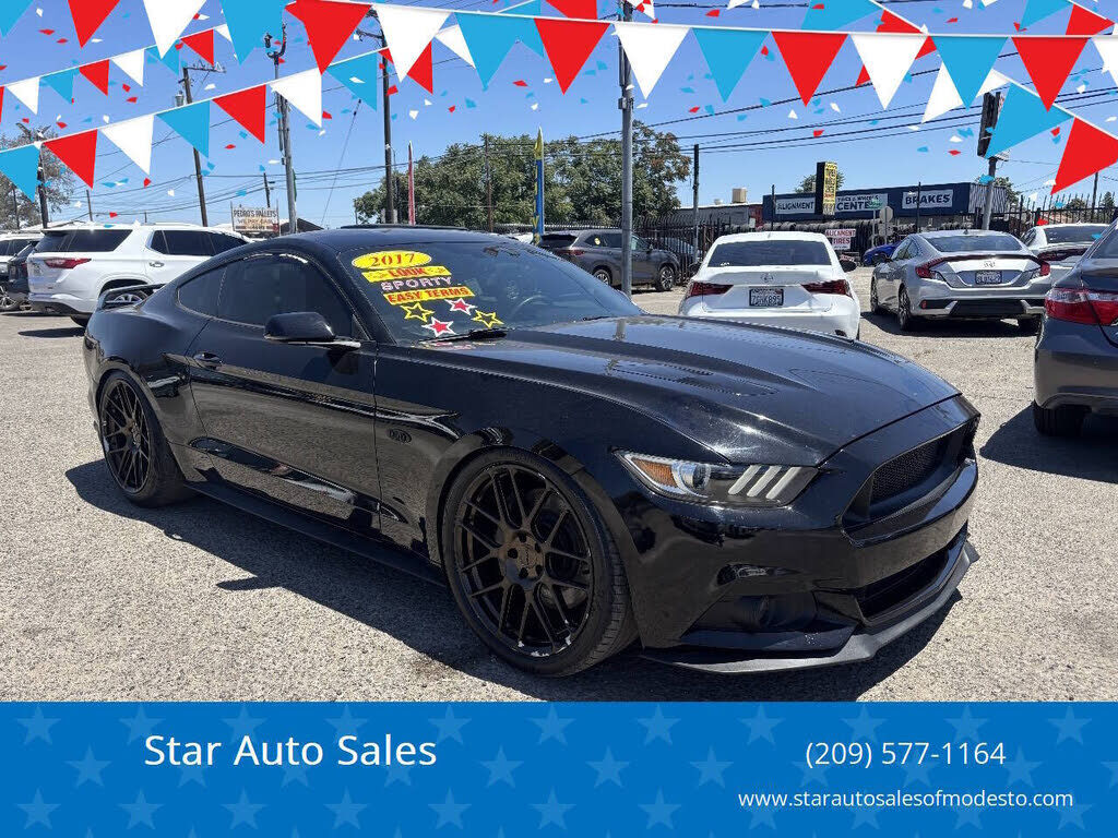 2017 FORD Mustang