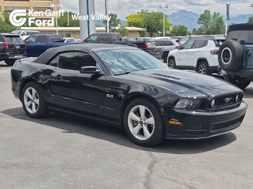 2013 FORD Mustang