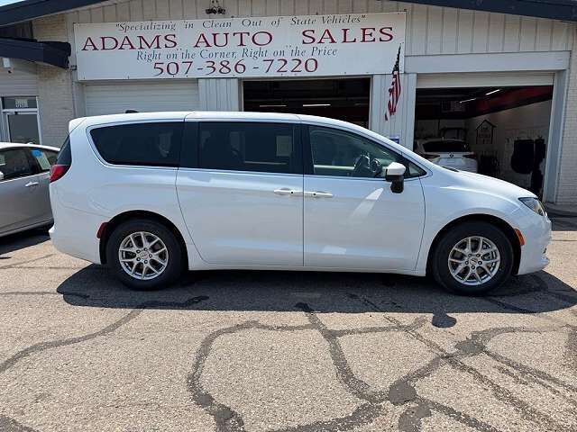 2023 CHRYSLER Voyager