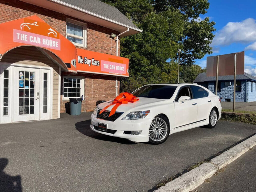 2011 LEXUS LS