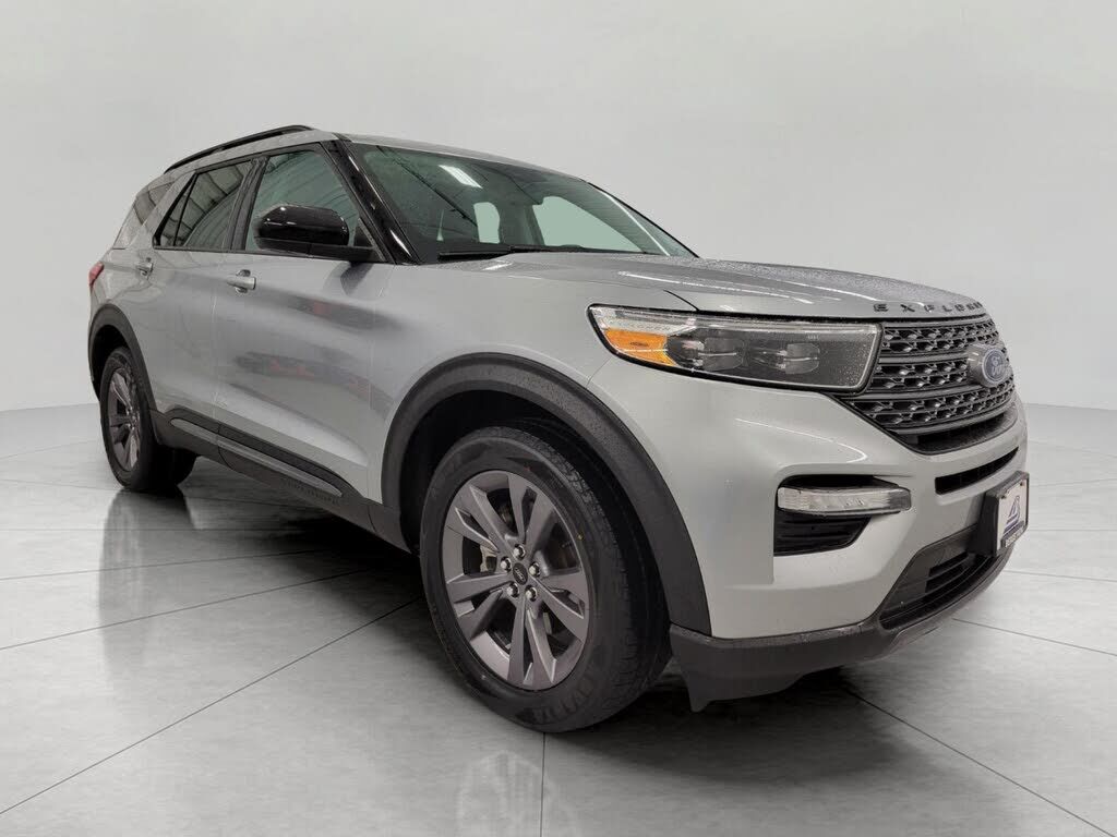 2024 FORD Explorer