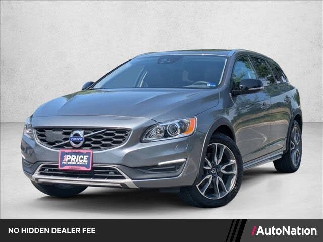2017 VOLVO V60CC