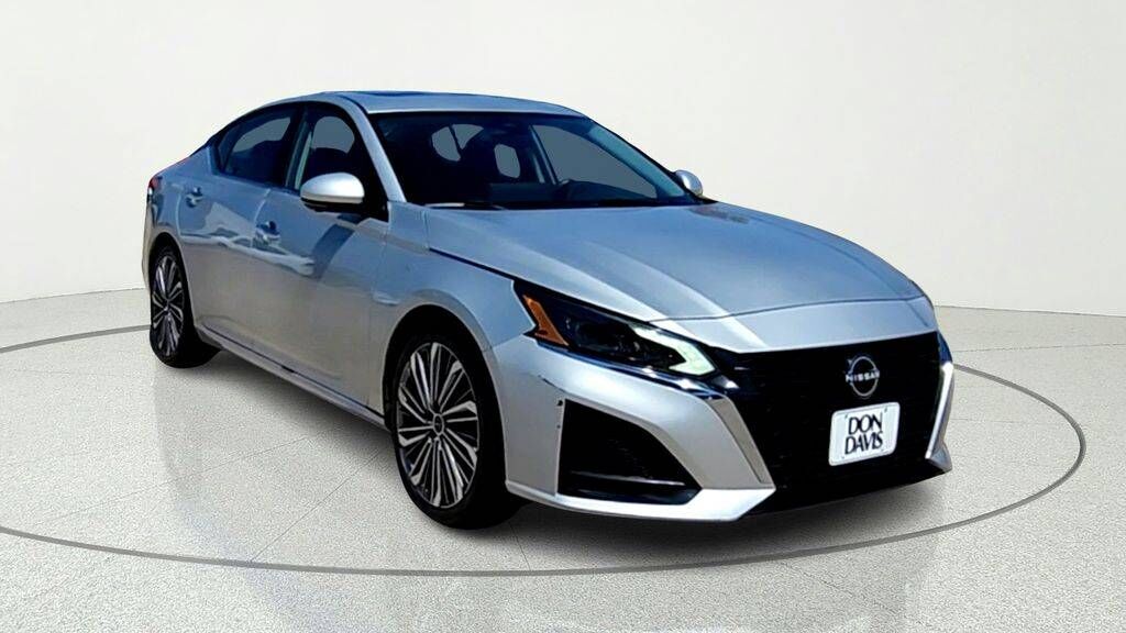 2023 NISSAN Altima