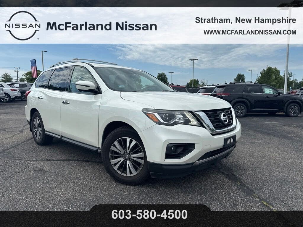 2017 NISSAN Pathfinder