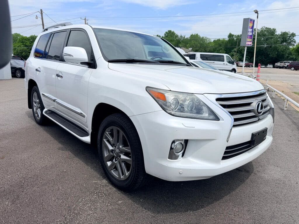 2013 LEXUS LX