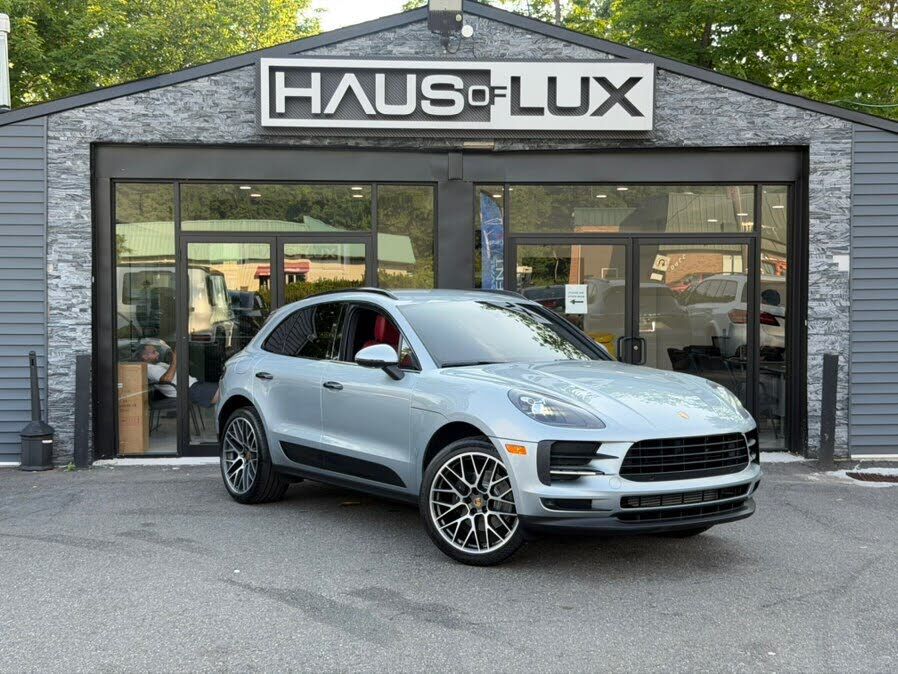 2020 PORSCHE Macan