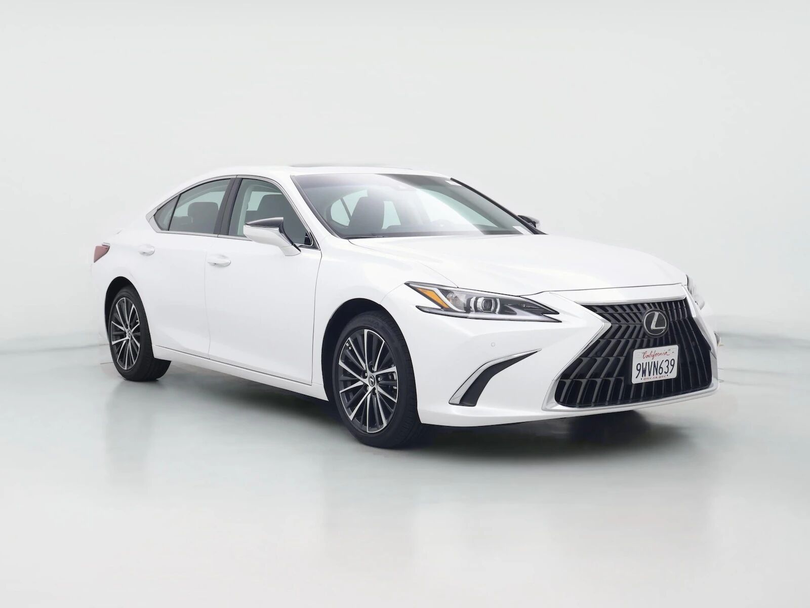 2025 LEXUS ES