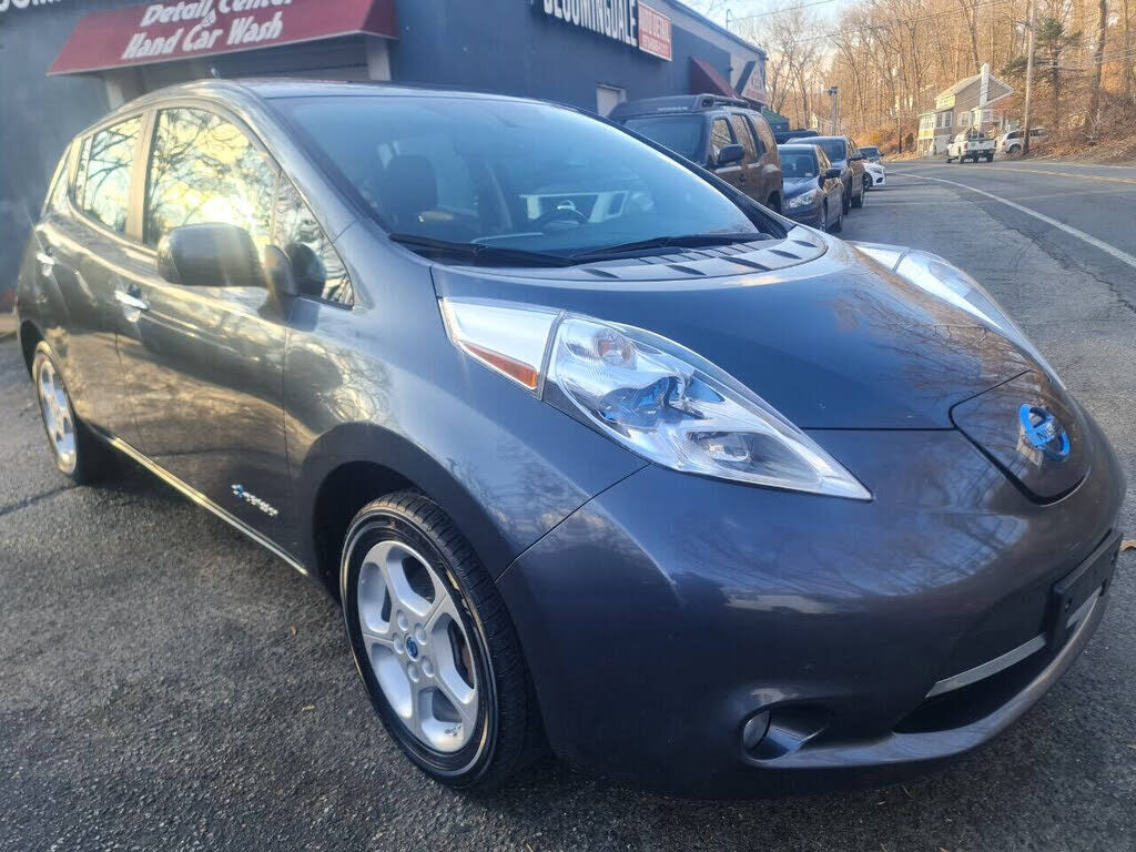 2013 NISSAN Leaf