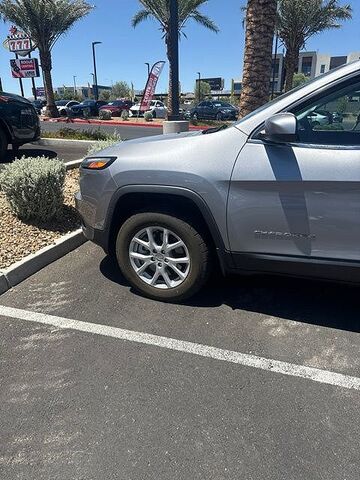 2018 JEEP Cherokee