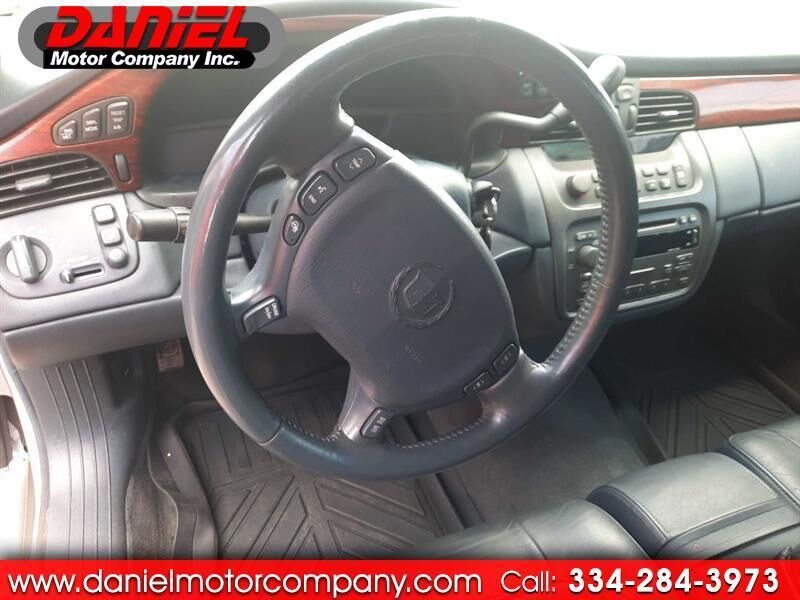 2004 CADILLAC Deville
