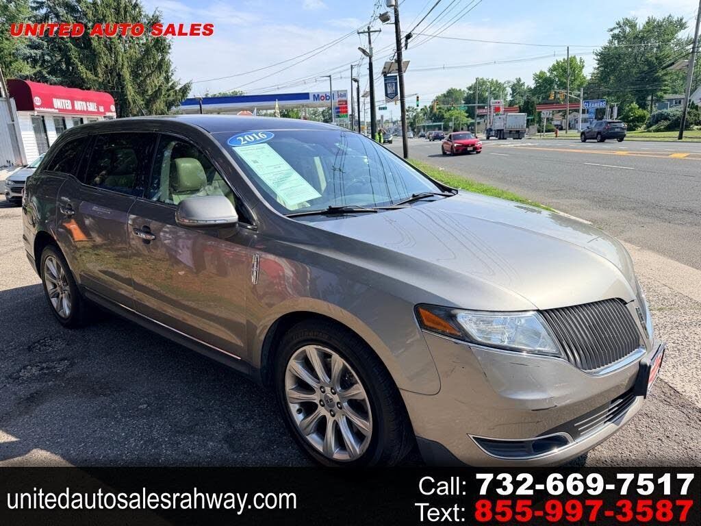 2016 LINCOLN MKT