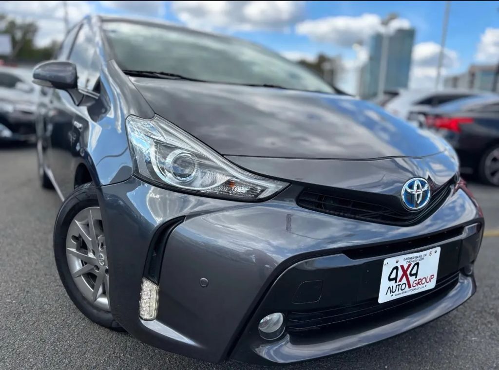 Toyota Prius V