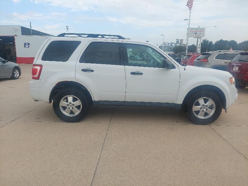 2011 FORD Escape