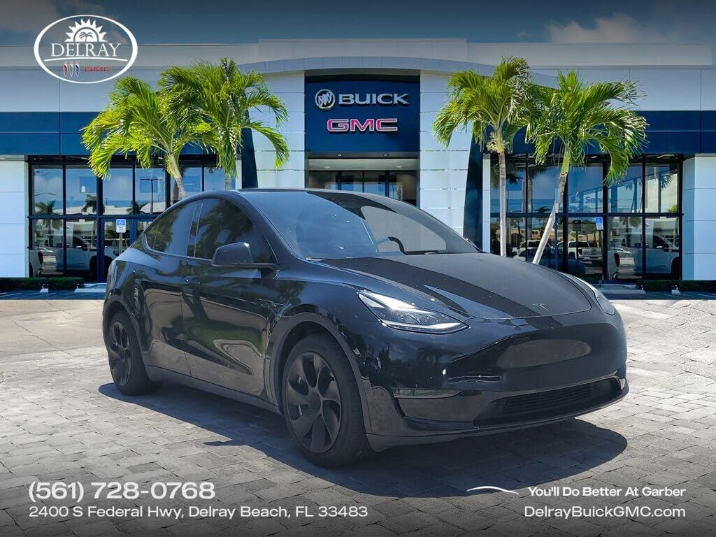 2024 TESLA Model Y