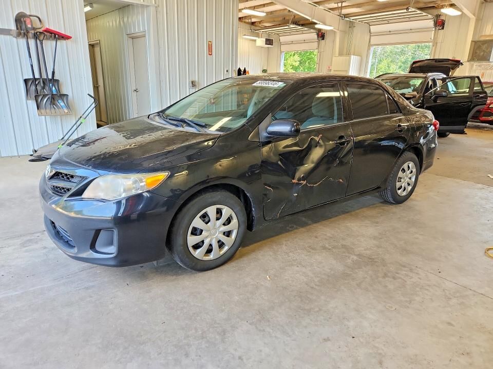 2013 TOYOTA Corolla