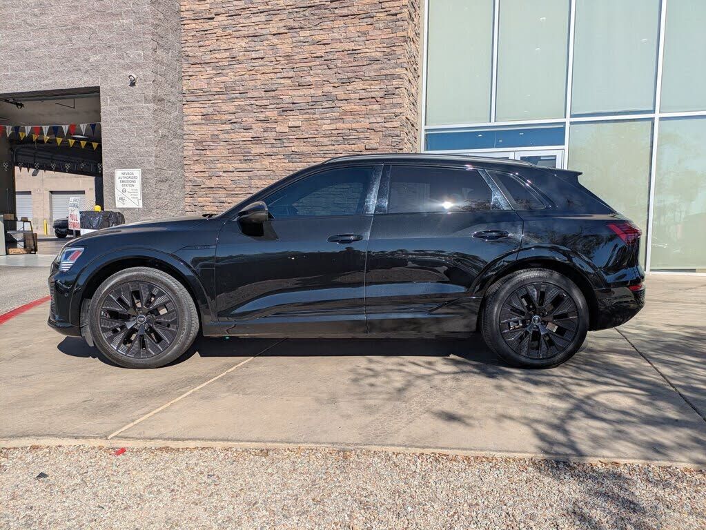 2024 Audi Q8