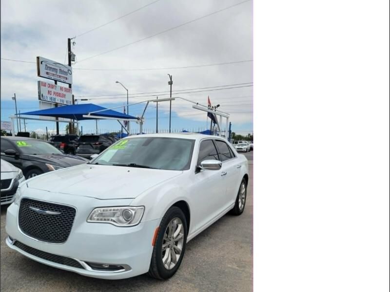 2019 CHRYSLER 300