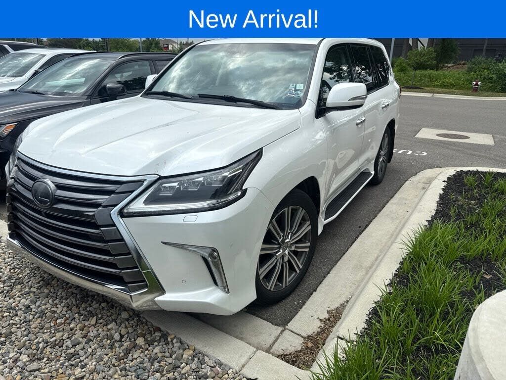 2017 LEXUS LX