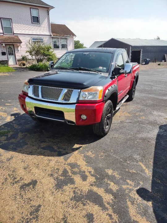 2011 NISSAN Titan
