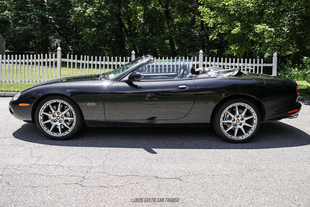 2002 JAGUAR XKR