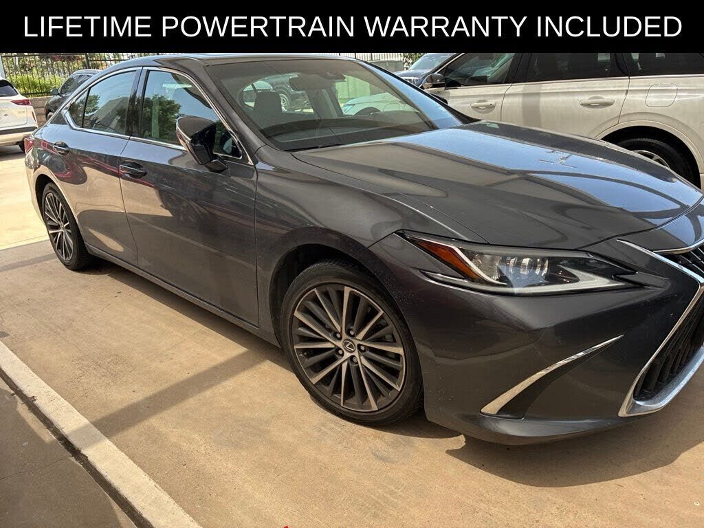 2022 LEXUS ES