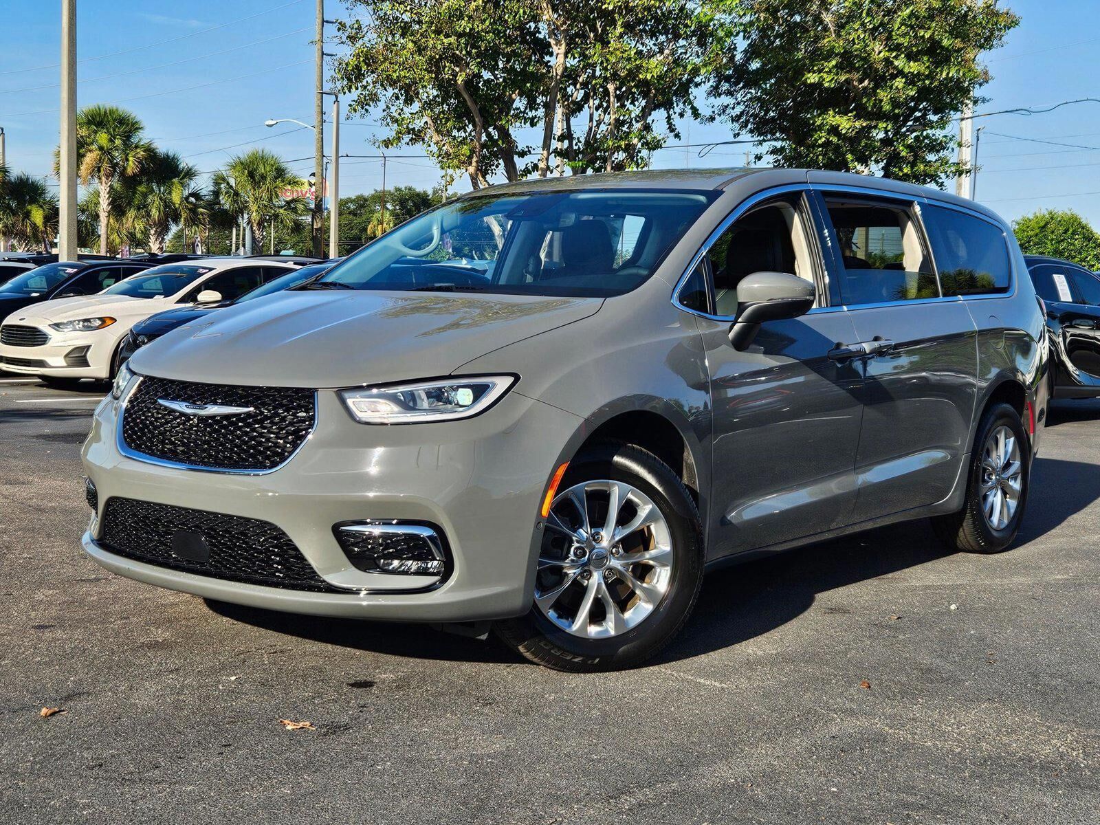 2023 CHRYSLER Pacifica