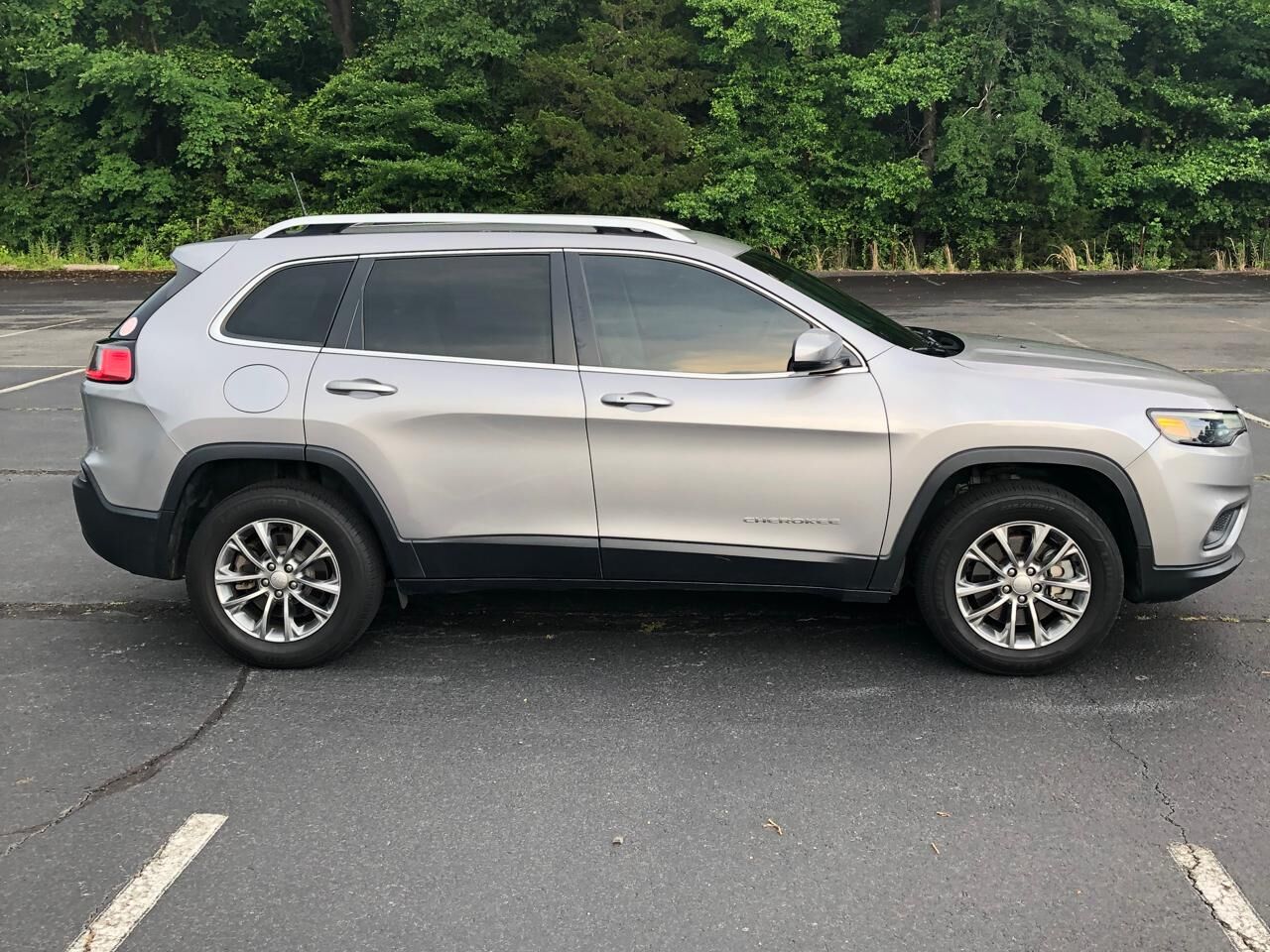 2020 JEEP Cherokee