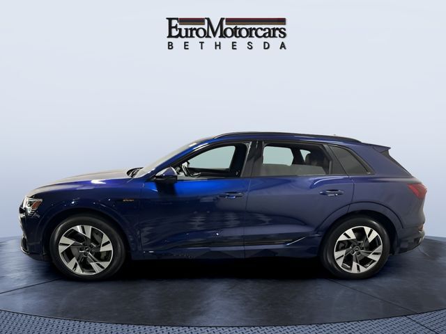 2022 Audi e-tron