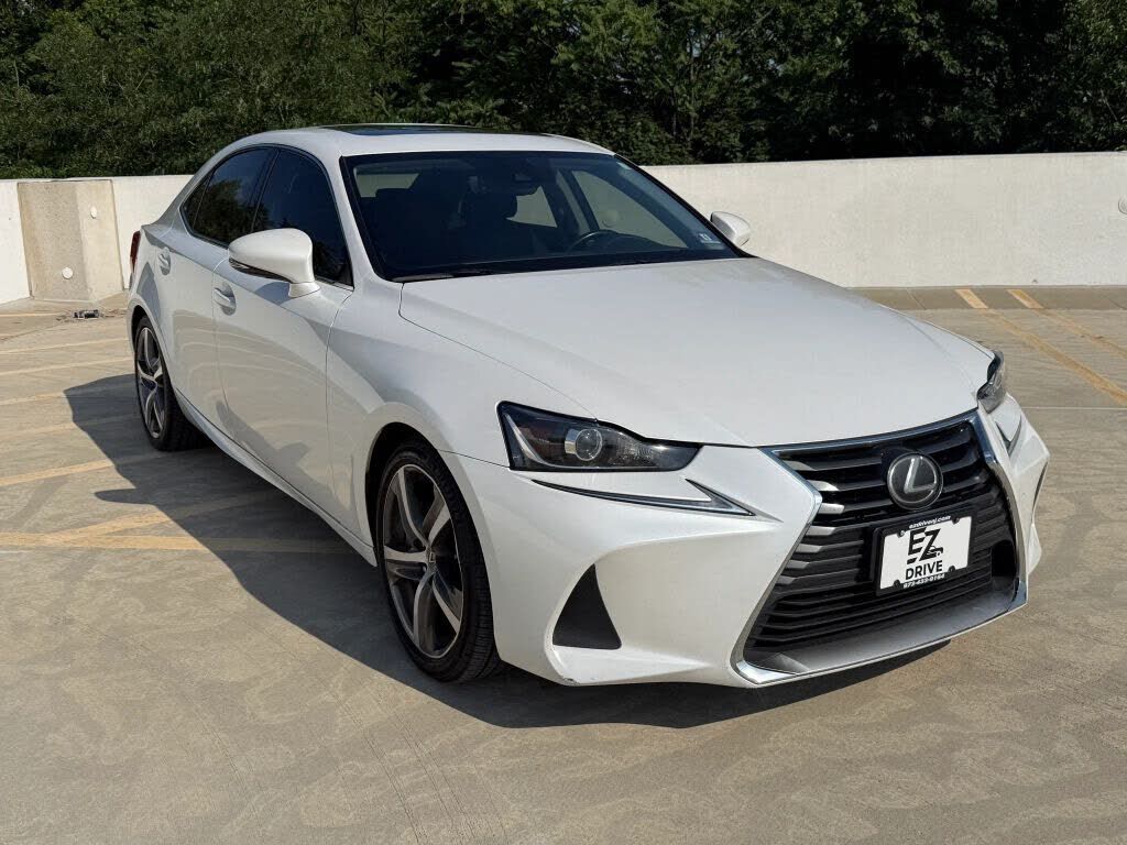 2017 LEXUS IS